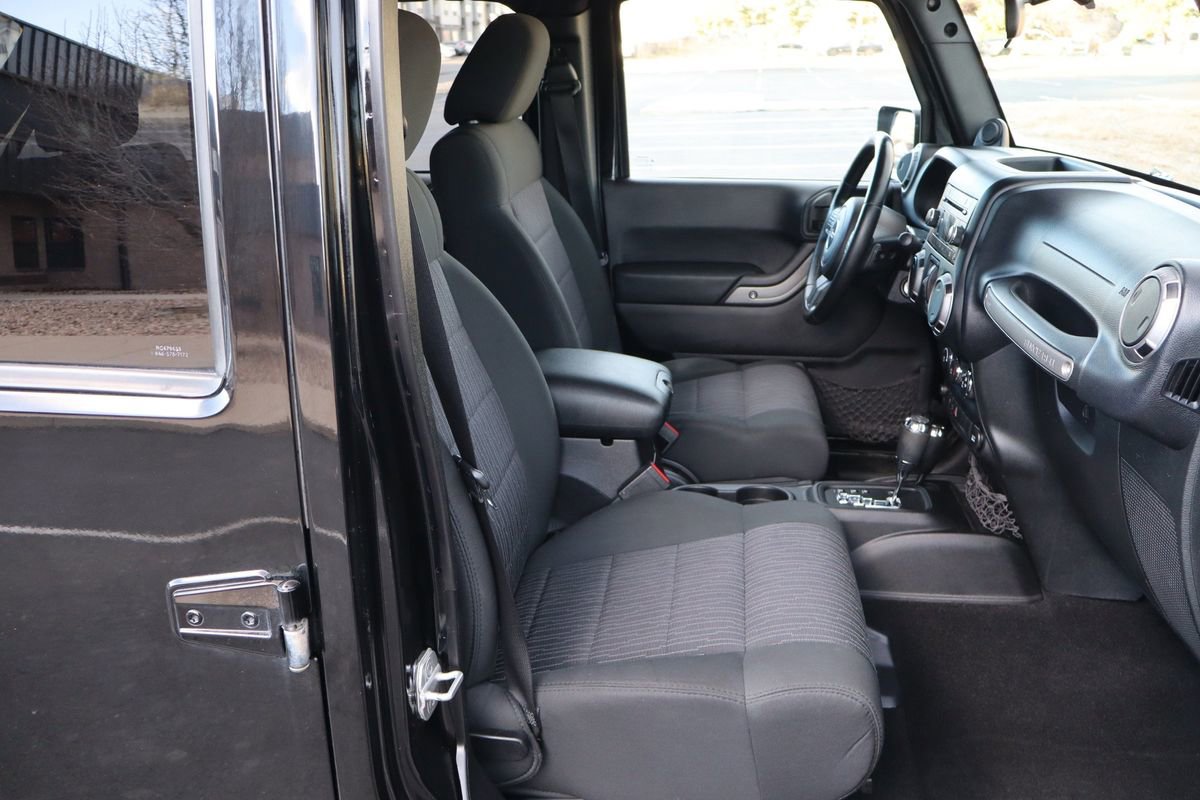 Used 2012 Jeep Wrangler Unlimited Sport image 23