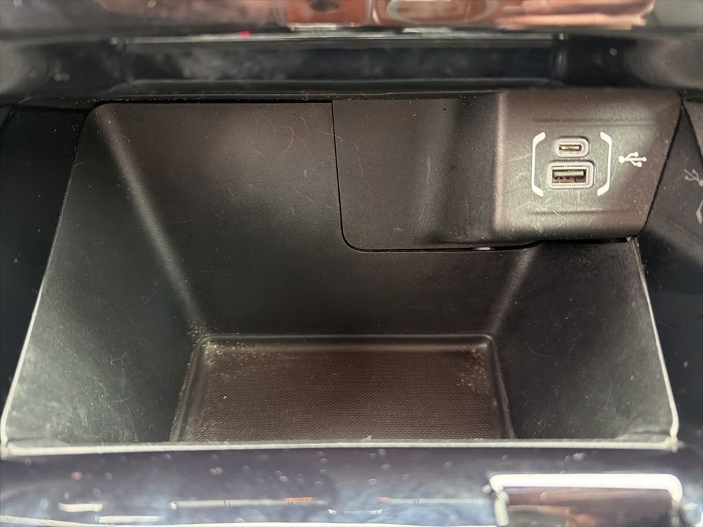 Used 2024 Jeep Compass Latitude w/ Convenience Group AWD/4WD image 35