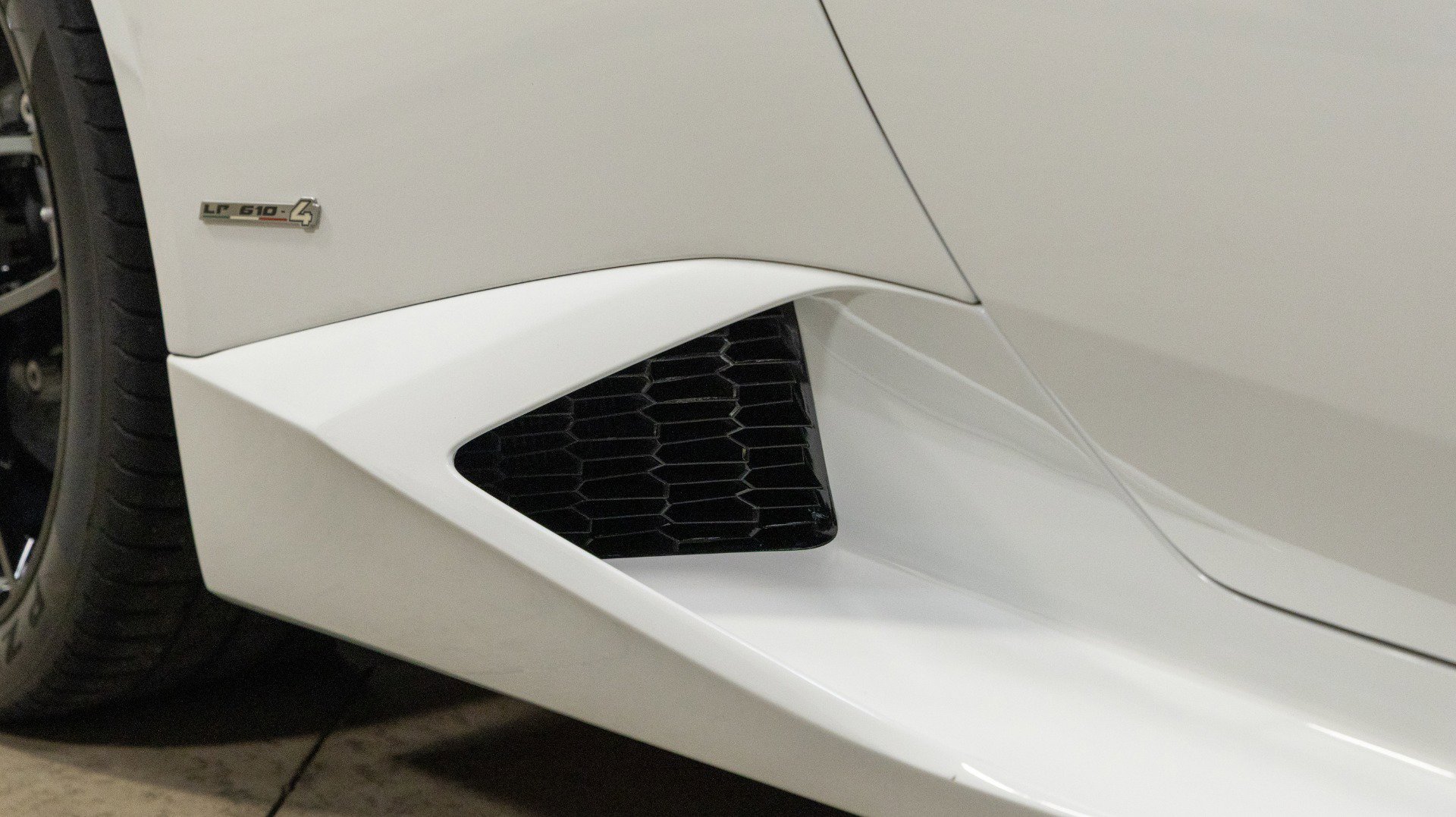 Used 2016 Lamborghini Huracan LP 610-4 image 14