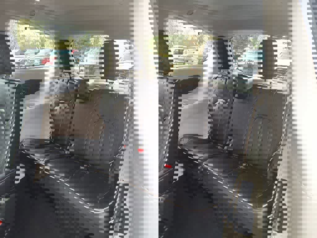 Used 2022 Chrysler Pacifica Limited image 24