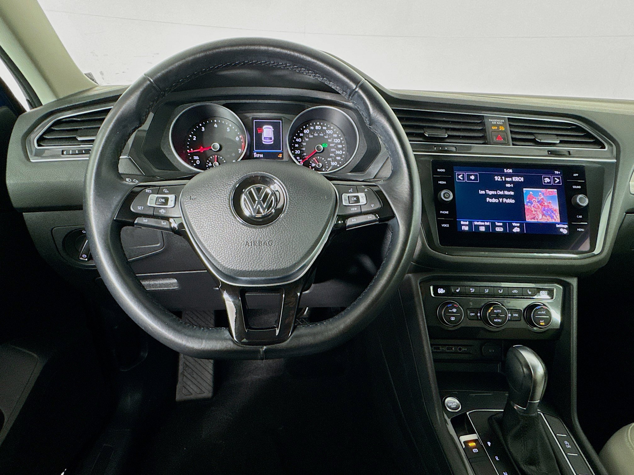 Used 2019 Volkswagen Tiguan SE FWD image 10