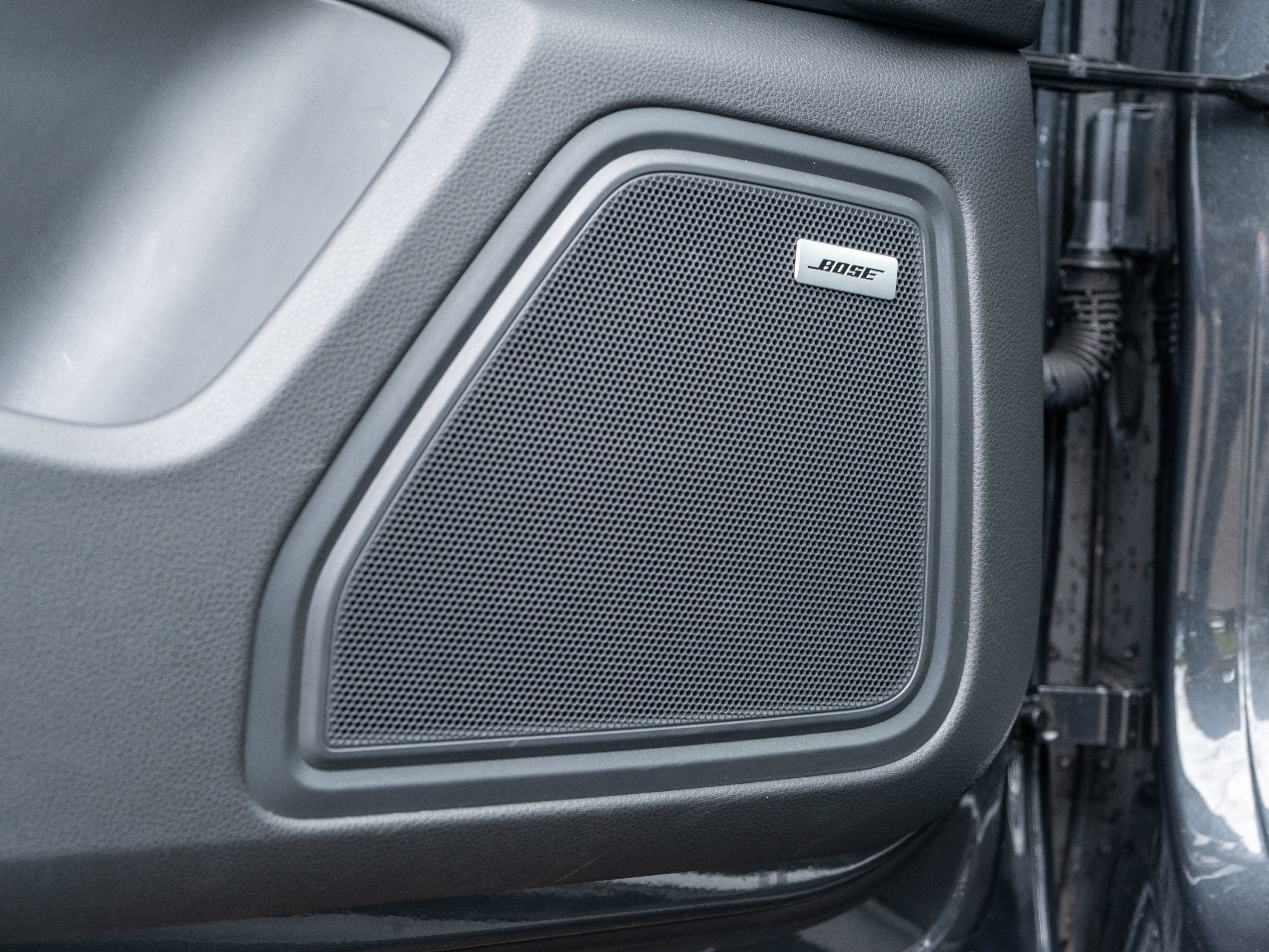 Certified 2023 Porsche Macan AWD/4WD image 40
