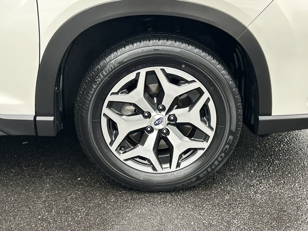 Certified 2023 Subaru Forester Premium AWD/4WD image 13