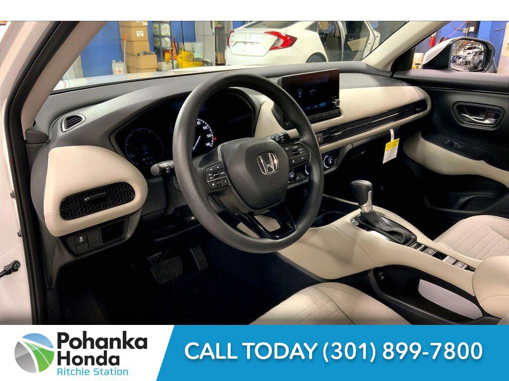 Used 2025 Honda HR-V LX image 14