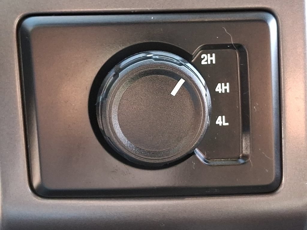 Used 2020 Ford F150 XLT w/ Equipment Group 302A Luxury AWD/4WD image 25