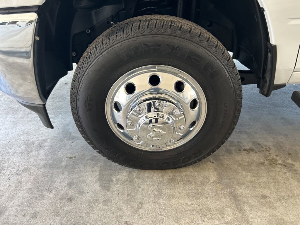 Used 2025 RAM 3500 Big Horn AWD/4WD image 13