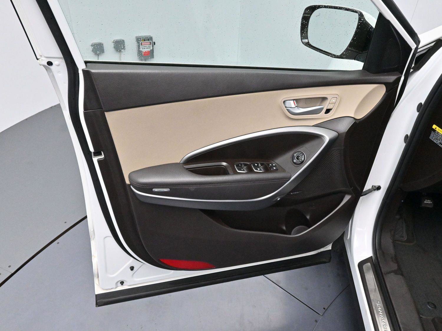 Used 2017 Hyundai Santa Fe Sport w/ 2.4L Tech Package 04 image 9