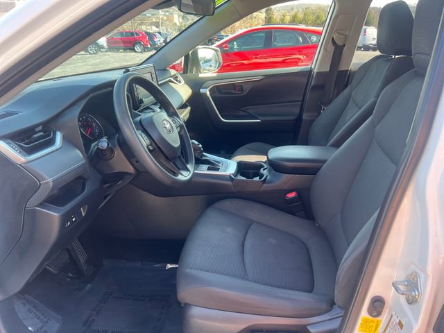 Used 2019 Toyota RAV4 LE w/ All Weather Liner Package image 16