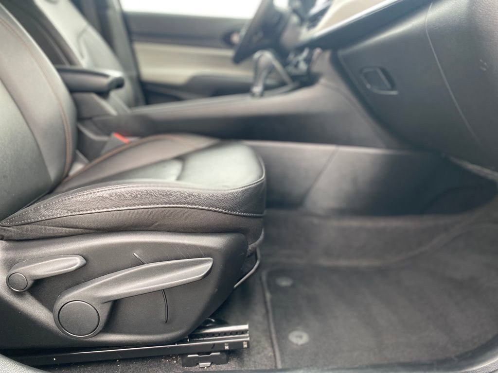 Used 2024 Jeep Compass Limited AWD/4WD image 11