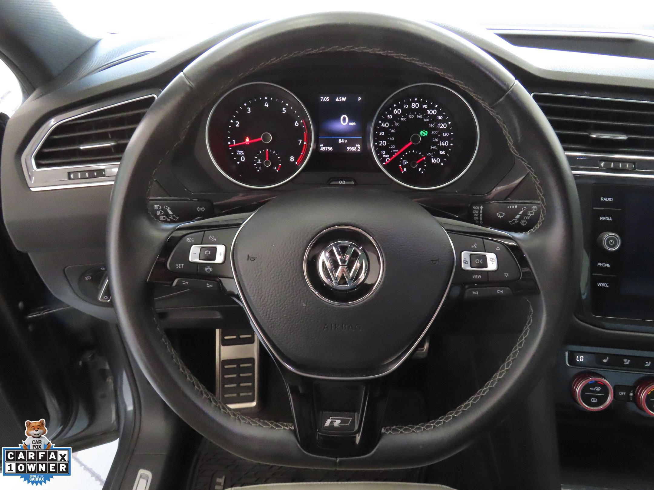 Used 2021 Volkswagen Tiguan SE R-Line FWD image 16
