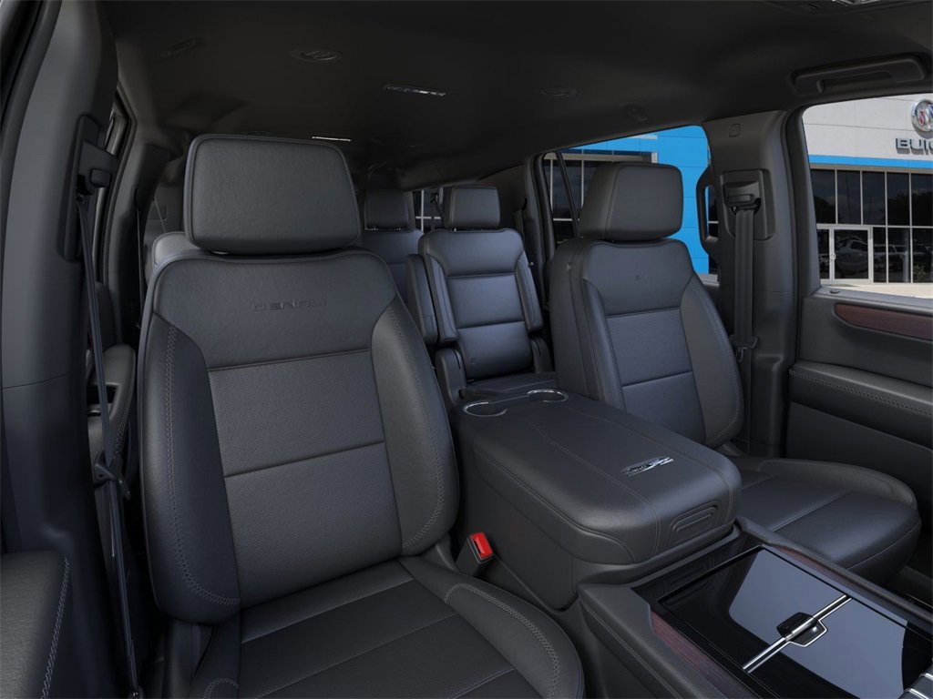 New 2025 GMC Yukon XL Denali image 16