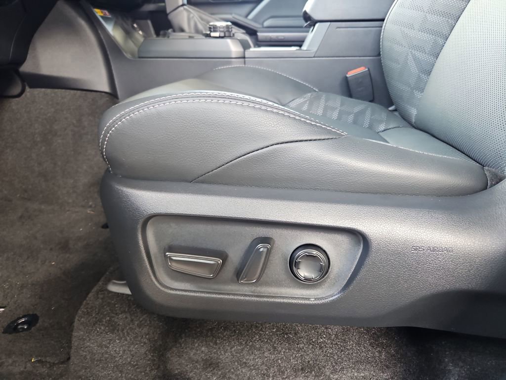 Used 2025 Toyota 4Runner TRD Off-Road Premium image 27