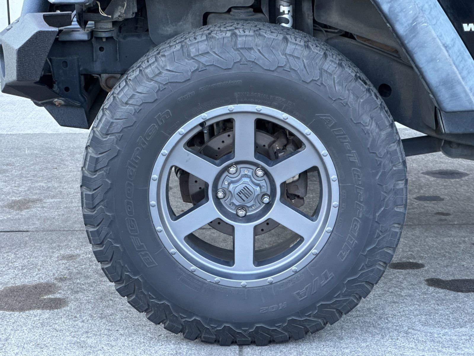 Used 2012 Jeep Wrangler Unlimited Rubicon w/ Dual Top Group image 9