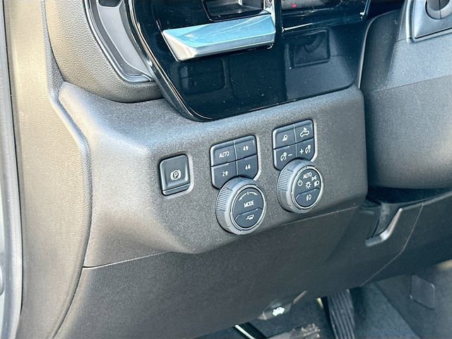 Used 2025 Chevrolet Silverado 2500 High Country image 10