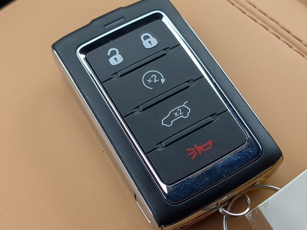 New 2025 Jeep Grand Cherokee L Summit image 35