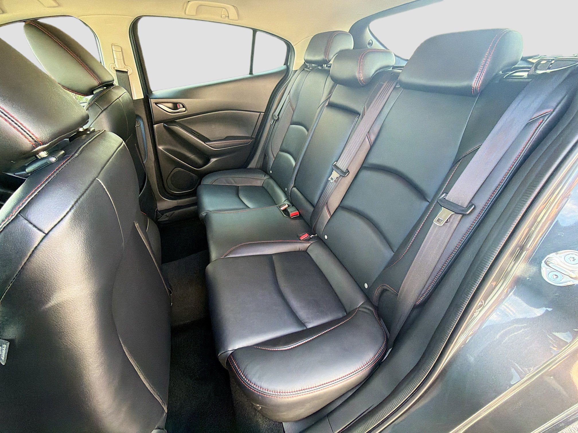 Used 2016 MAZDA MAZDA3 i Grand Touring image 28