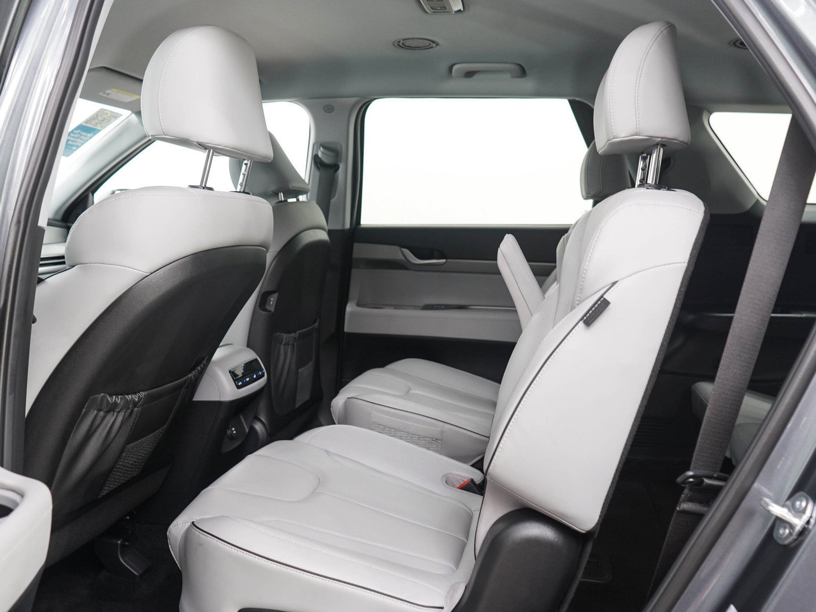 Used 2025 Hyundai Palisade SEL AWD/4WD image 16