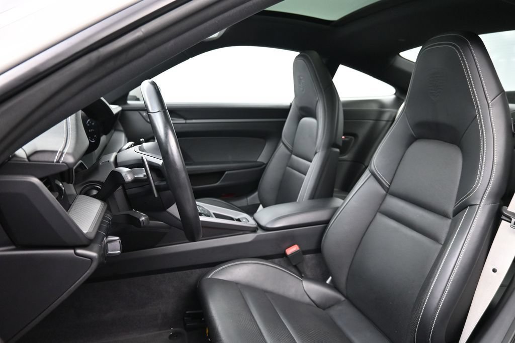 Certified 2022 Porsche 911 Carrera RWD image 5