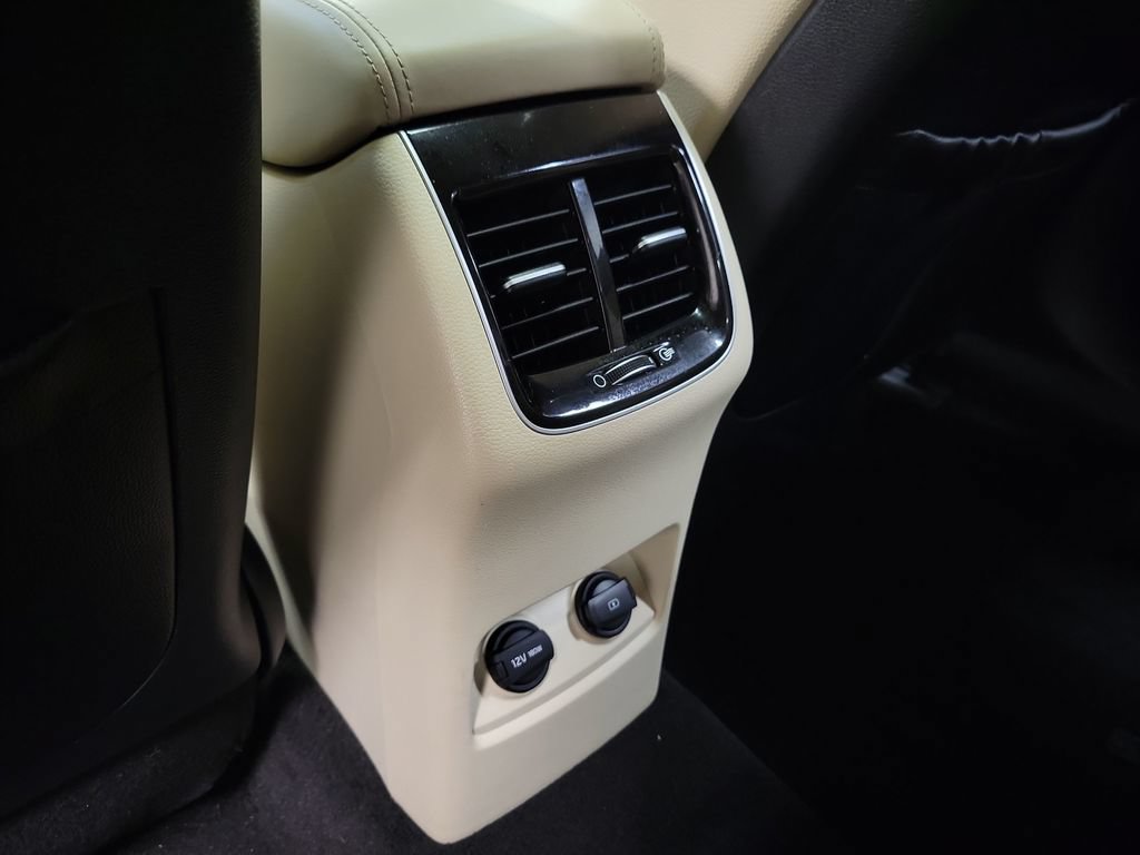 Used 2017 Kia Cadenza Technology FWD image 32