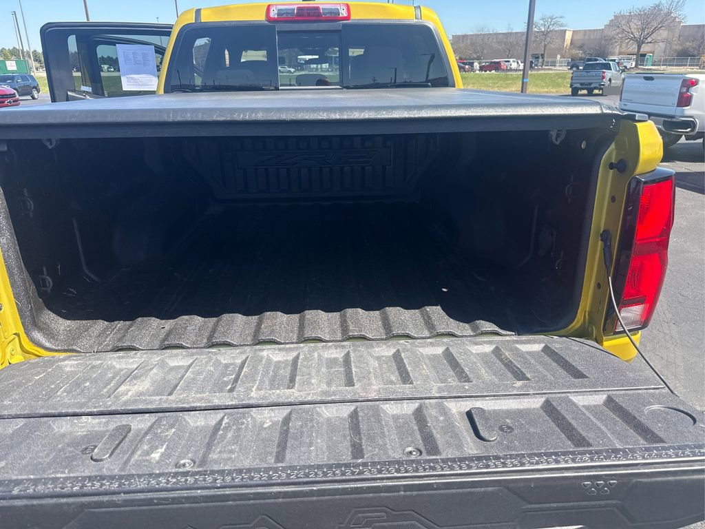 Used 2024 Chevrolet Colorado ZR2 w/ Technology Package AWD/4WD image 24