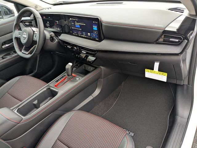 New 2026 Nissan Kicks SR w/ Cold Weather Package FWD image 32