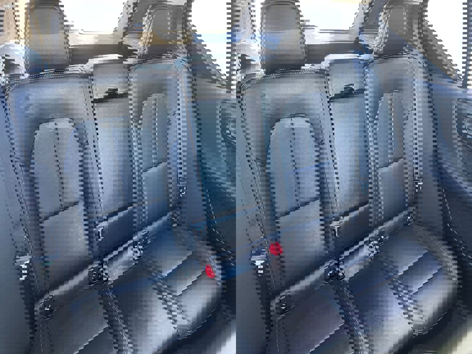 Used 2019 Volvo XC40 T5 Inscription image 23