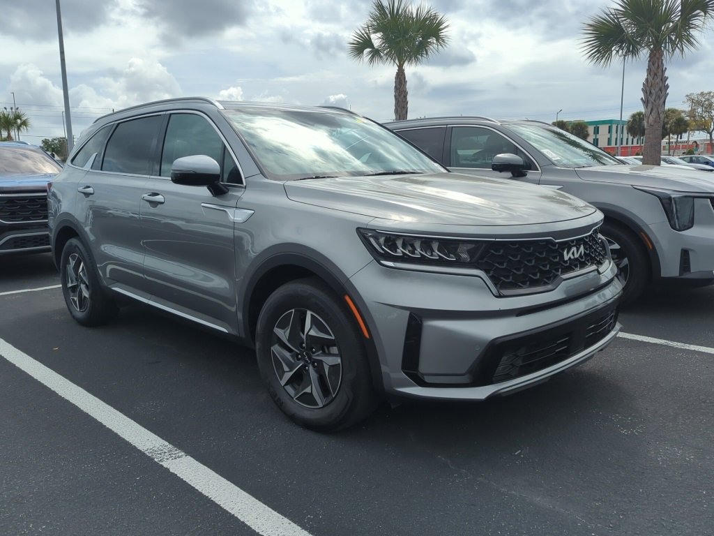 Certified 2023 Kia Sorento EX image 2