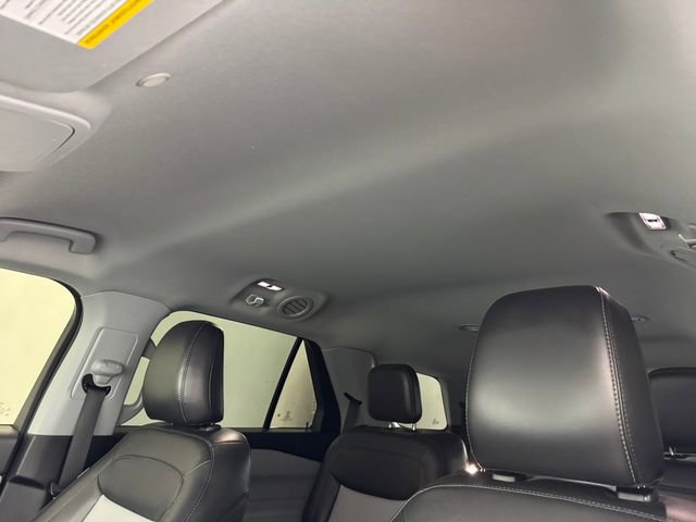 Used 2022 Ford Explorer XLT w/ Equipment Group 202A RWD image 5