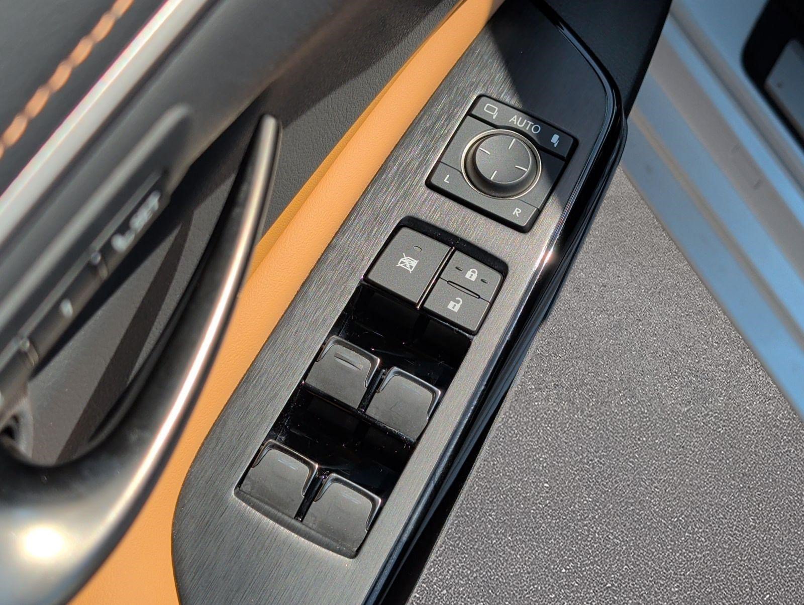 Used 2024 Lexus ES 350 w/ Premium Package FWD image 9