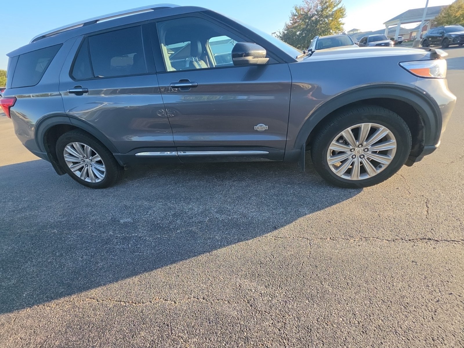 Used 2022 Ford Explorer King Ranch w/ Premium Technology Package AWD/4WD image 16