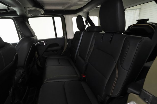 Used 2025 Jeep Wrangler Unlimited Sahara image 19
