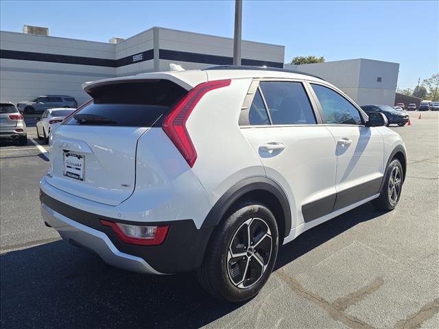 New 2026 Kia Niro EX image 3