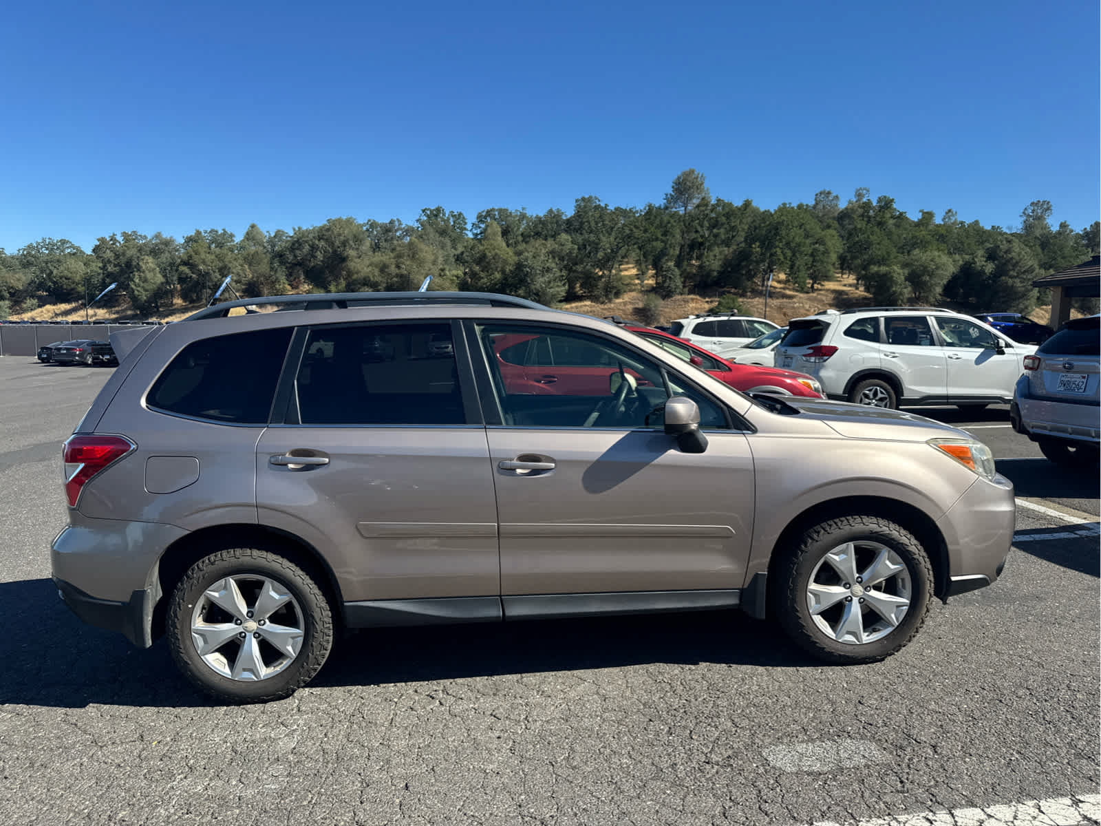Used 2014 Subaru Forester 2.5i Limited w/ Popular Package #2 AWD/4WD image 4