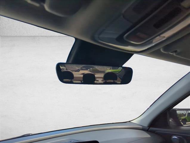 Used 2022 Hyundai Elantra Limited w/ Cargo Package FWD image 14