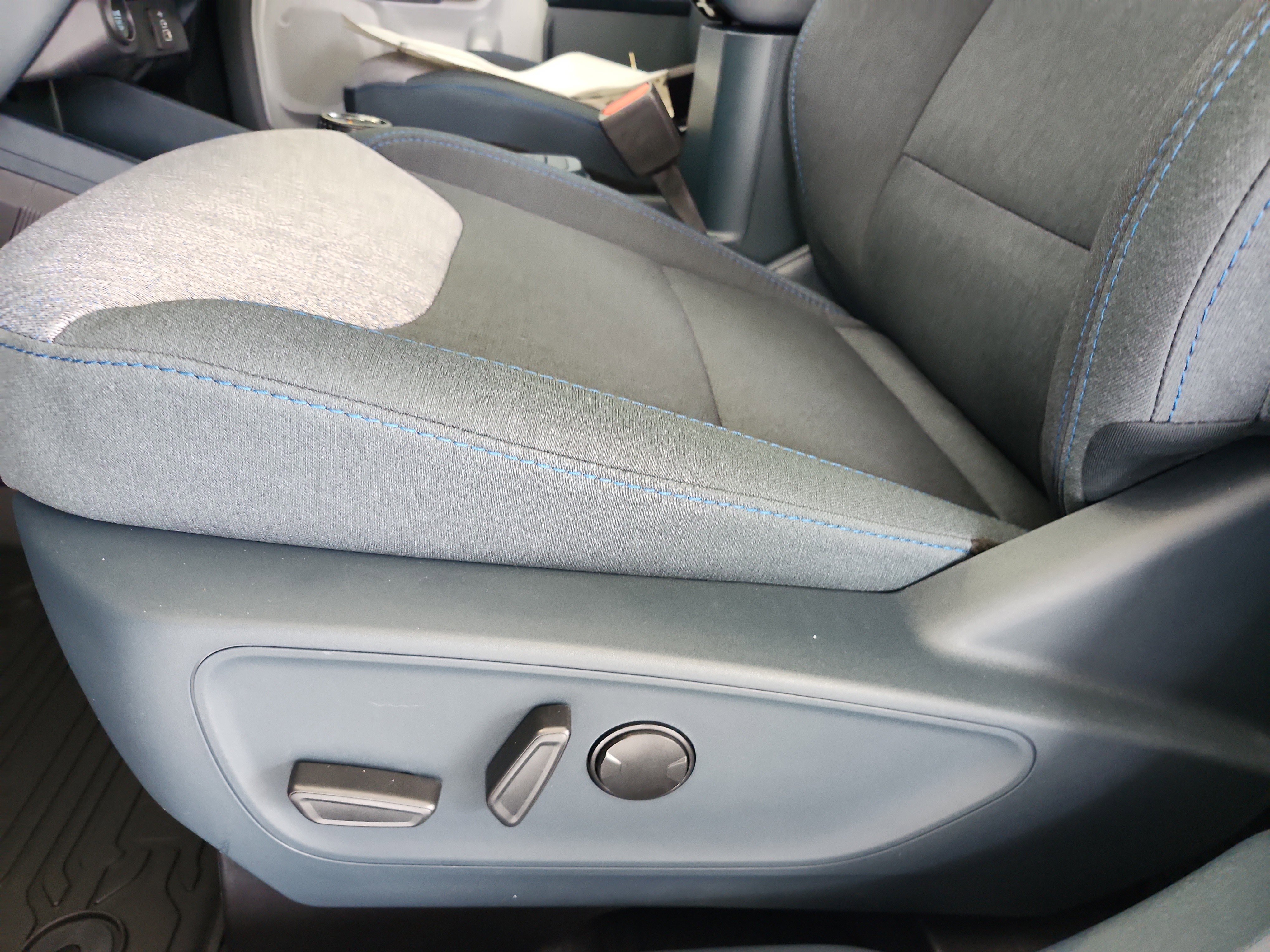 New 2026 Ford Maverick XLT w/ XLT Luxury Package AWD/4WD image 14