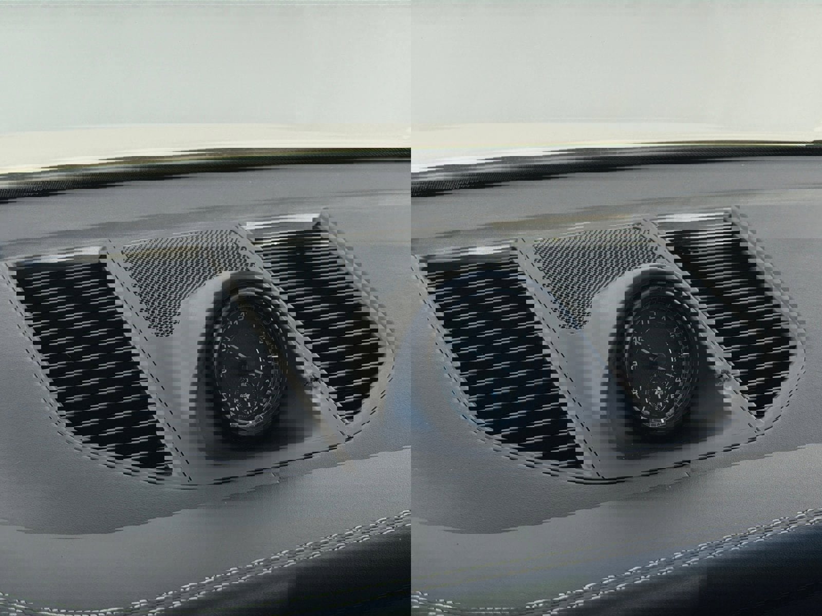 Certified 2023 Porsche Macan S image 35