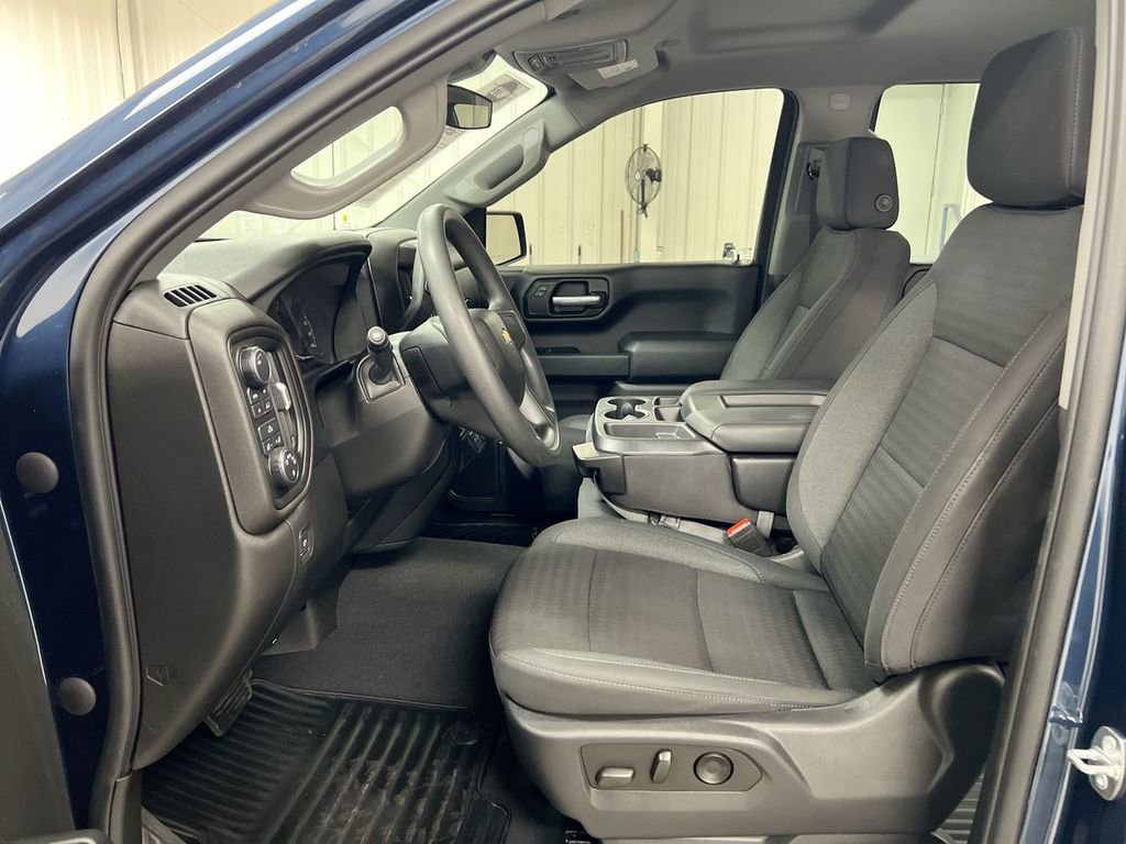 Used 2023 Chevrolet Silverado 1500 Custom AWD/4WD image 19