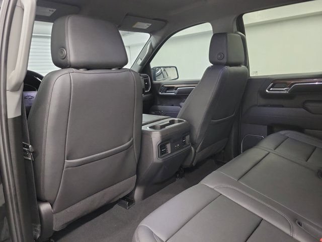 Used 2024 Chevrolet Silverado 1500 LT Trail Boss w/ Convenience Package II AWD/4WD image 13