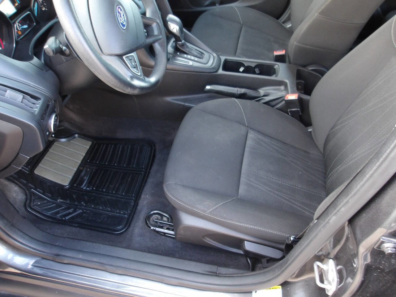 Used 2018 Ford Focus S image 6