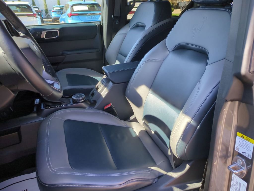 Used 2024 Ford Bronco Outer Banks AWD/4WD image 12