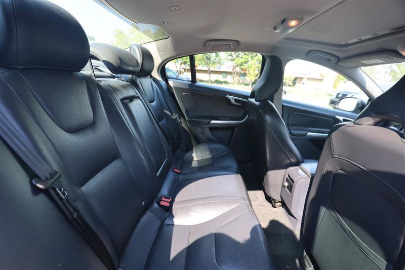 Used 2016 Volvo S60 T5 Premier w/ Convenience Package AWD/4WD image 16