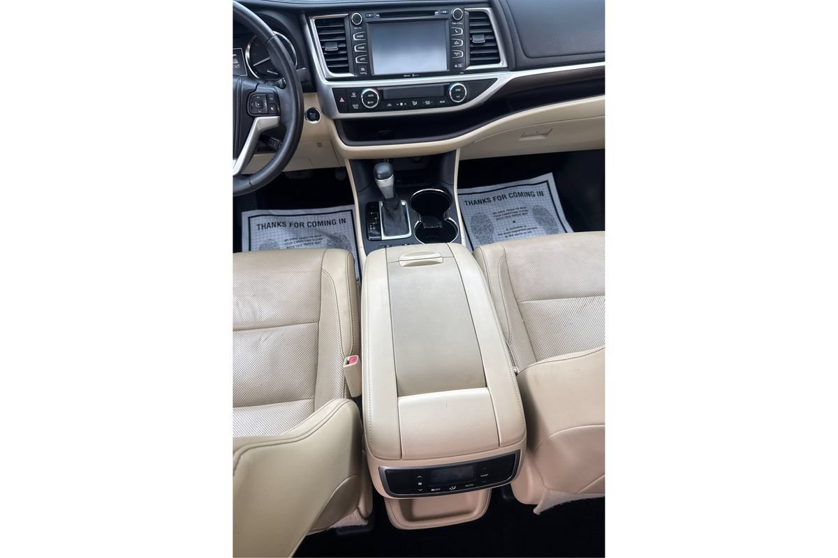 Used 2014 Toyota Highlander Limited FWD image 15