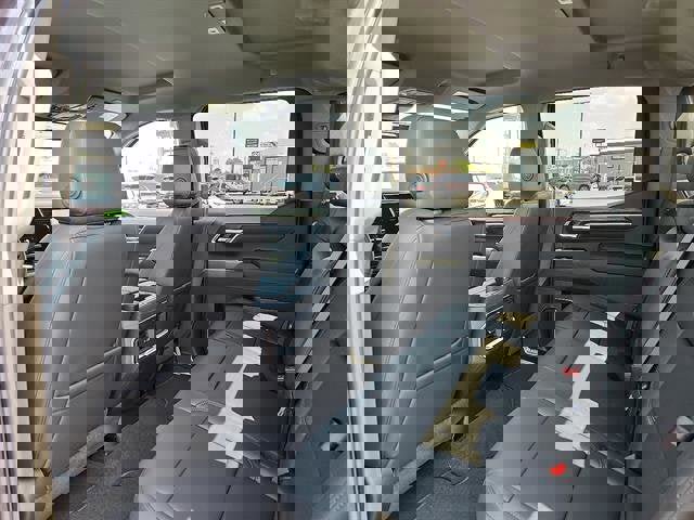 New 2026 GMC Sierra 1500 SLT image 10