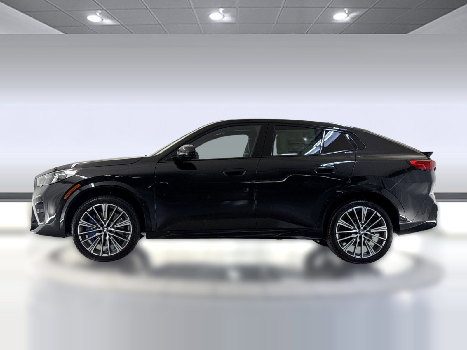 New 2026 BMW X2 xDrive28i w/ Technology Package AWD/4WD image 2