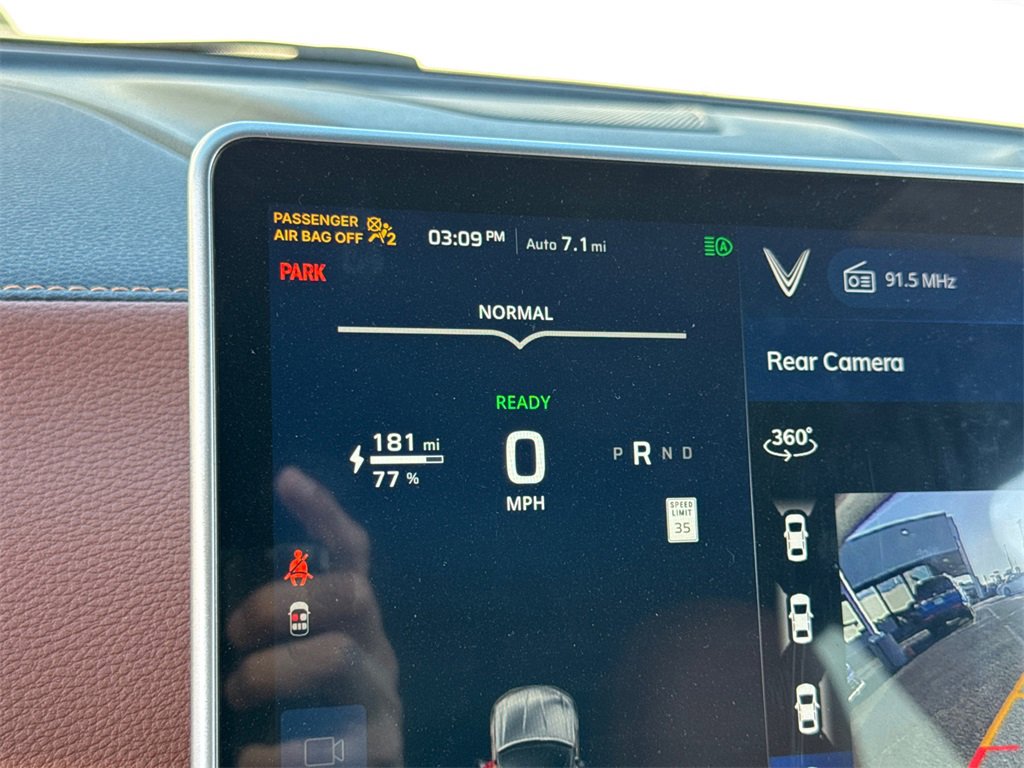 New 2025 VinFast VF 8 Plus image 32