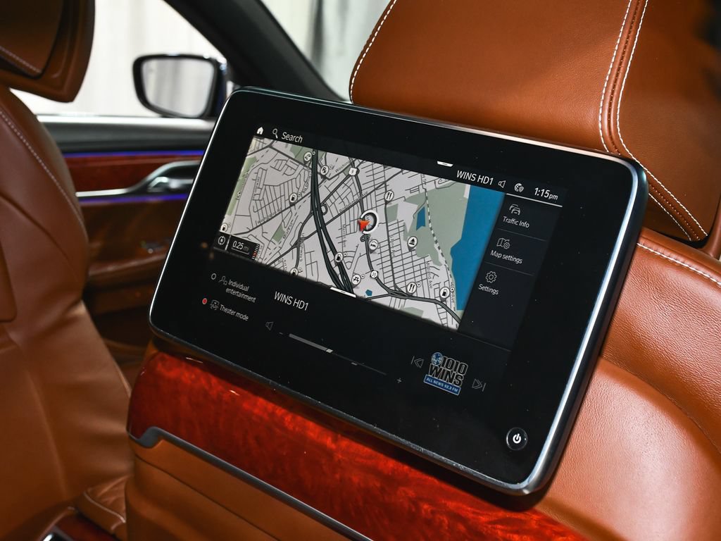 Used 2022 BMW ALPINA B7 xDrive w/ Luxury Rear Seating Package AWD/4WD image 84