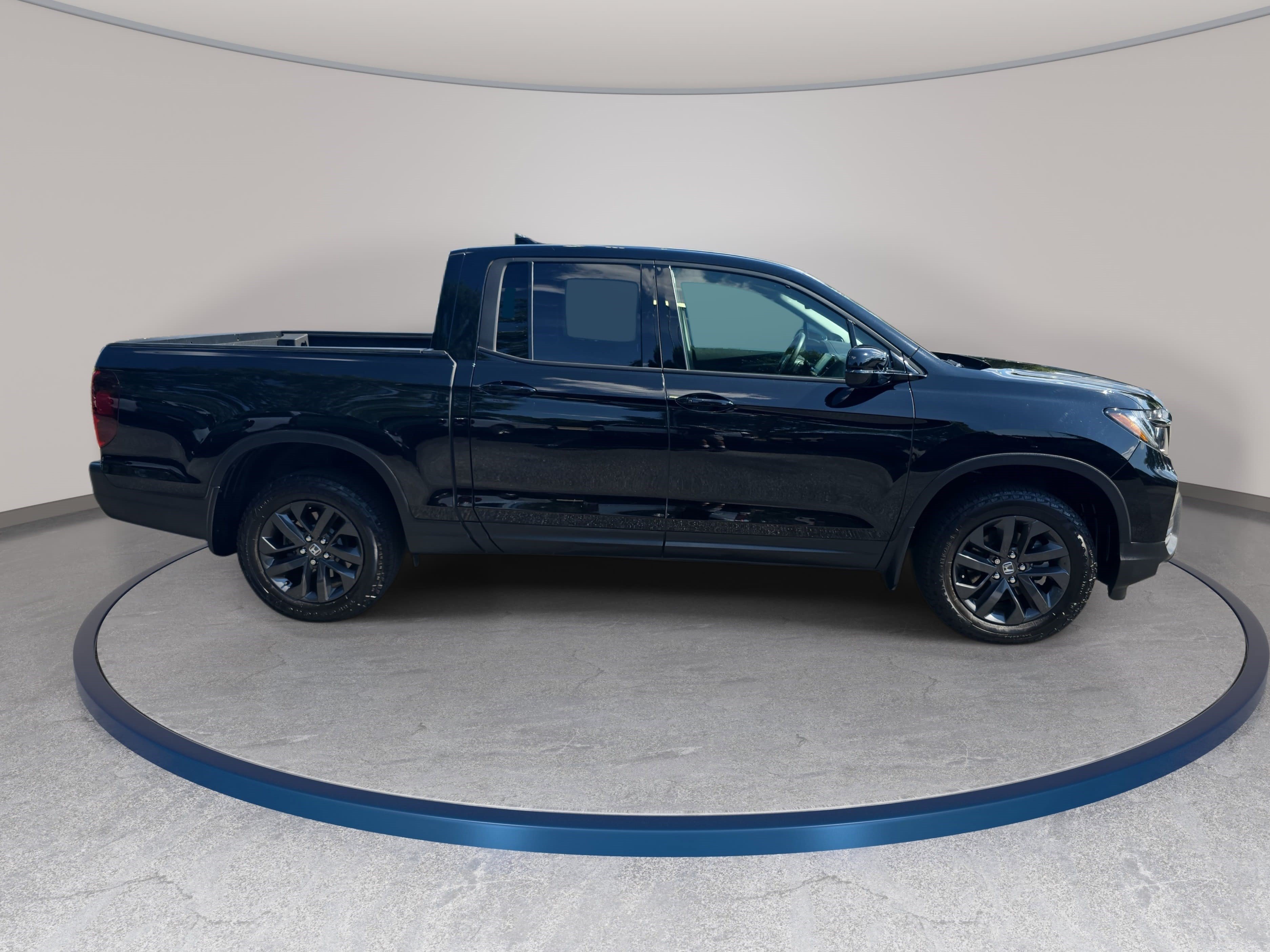 Used 2023 Honda Ridgeline Sport image 4