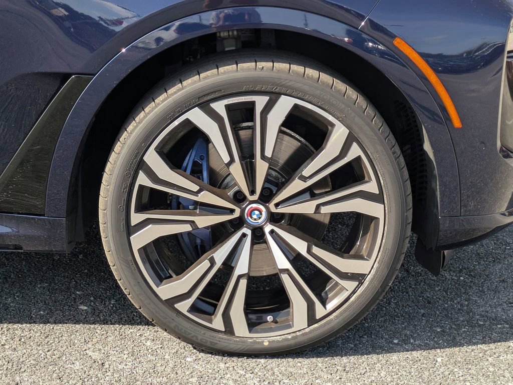 Used 2023 BMW X7 M60i w/ Executive Package image 12