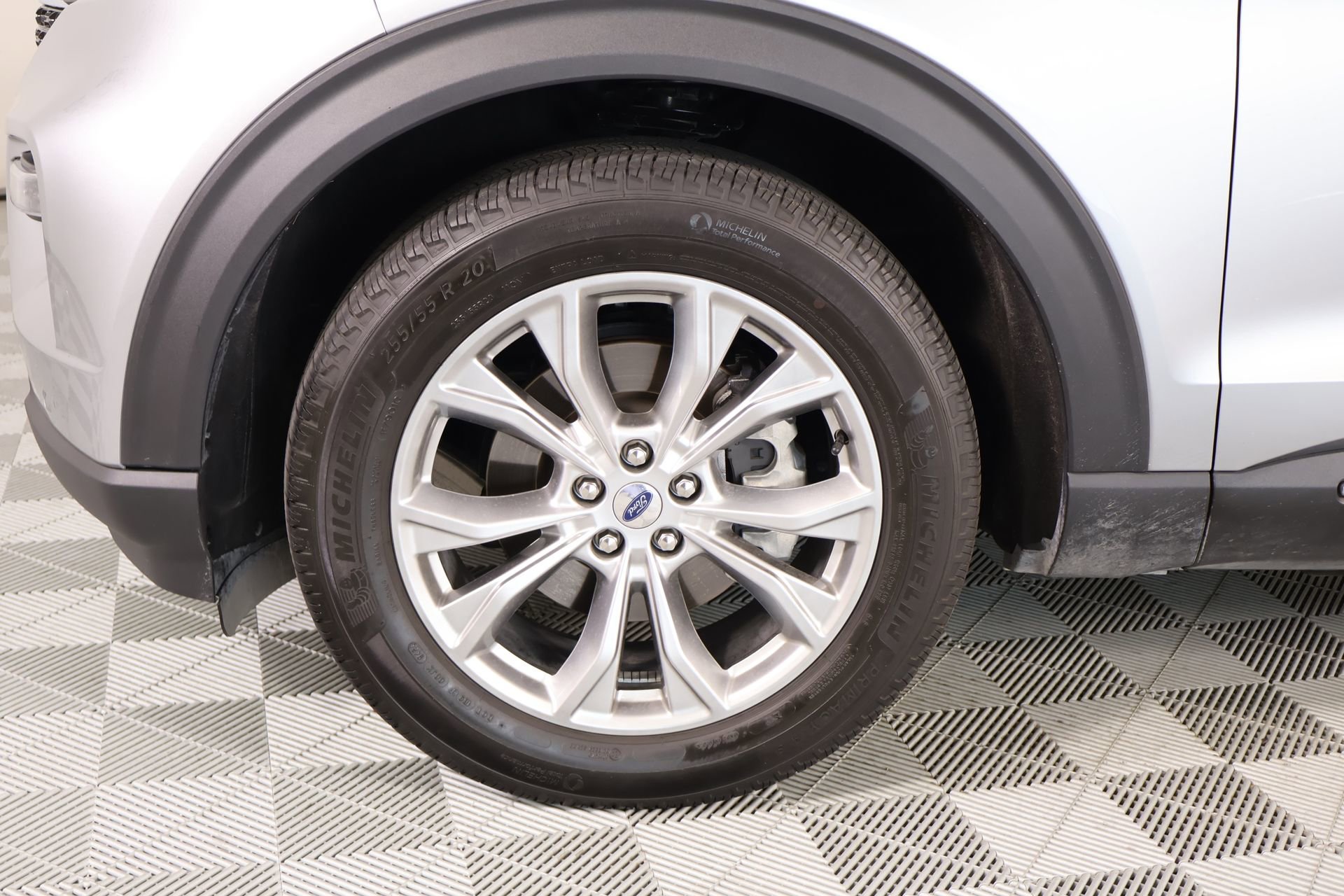 Used 2024 Ford Explorer XLT w/ Equipment Group 202A image 20