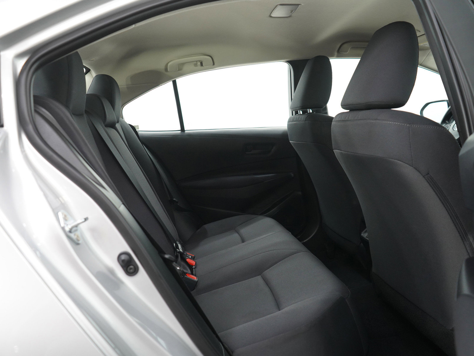 Used 2025 Toyota Corolla LE image 11